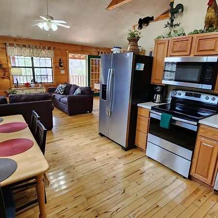 Little Cabin All To Yourself Sevierville Eksteriør billede