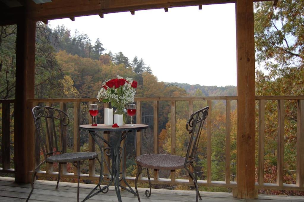 Little Cabin All To Yourself Sevierville Eksteriør billede